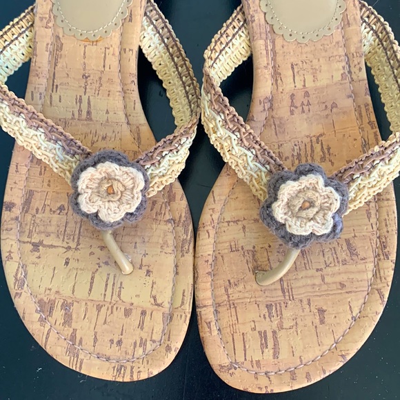 Limited Too Women’s Sandals. Size 7 - Picture 3 of 6